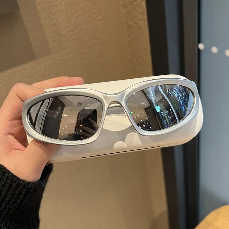 Luxury Y2K Sports Punk Sunglas - Luxury Zone recension och pris