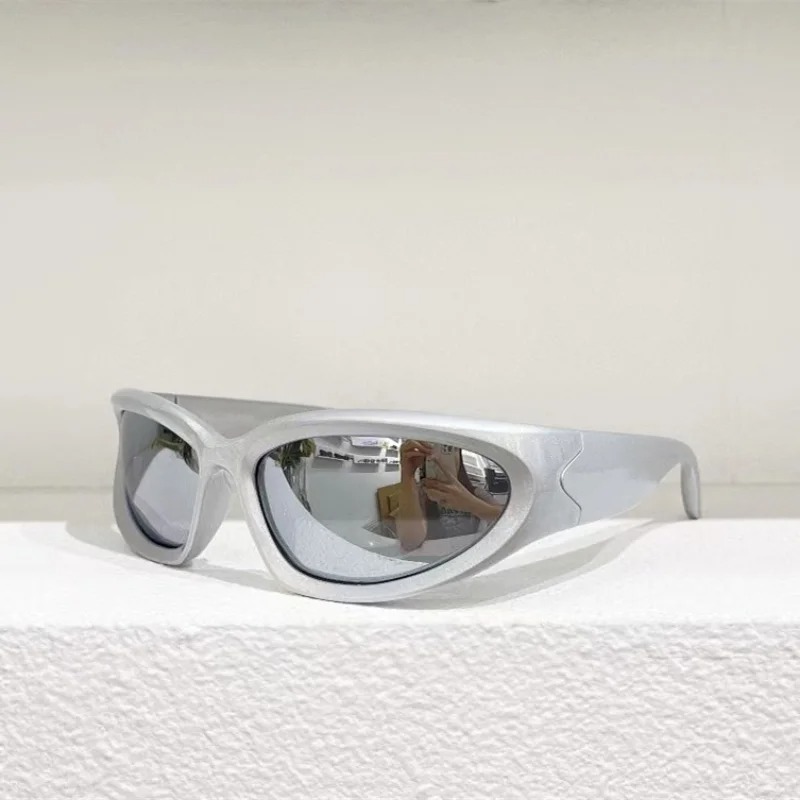 Luxury Y2K Sports Punk Sunglas - Luxury Zone recension och pris