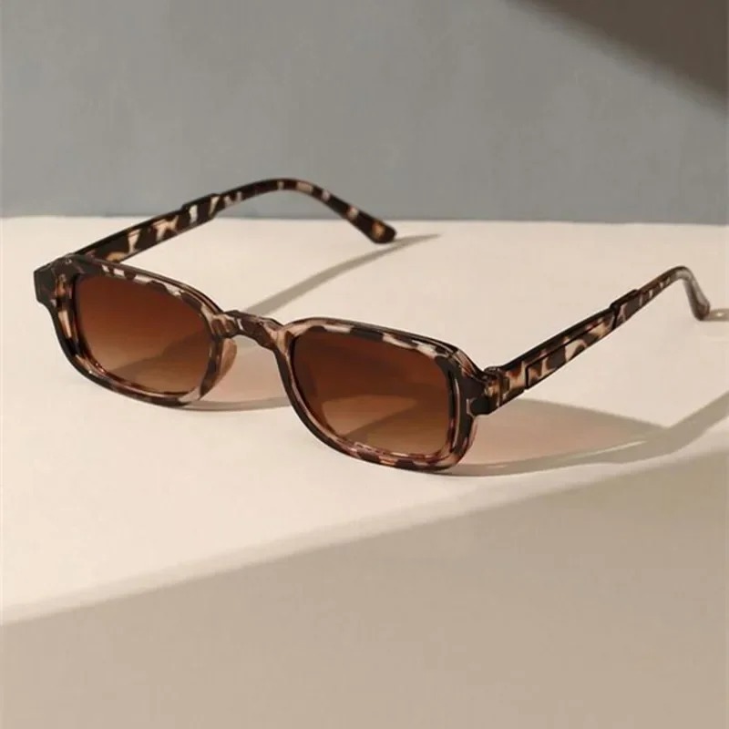 Luxurious Rectangle Sunglasses - Luxury Lifestyle Store recension och pris