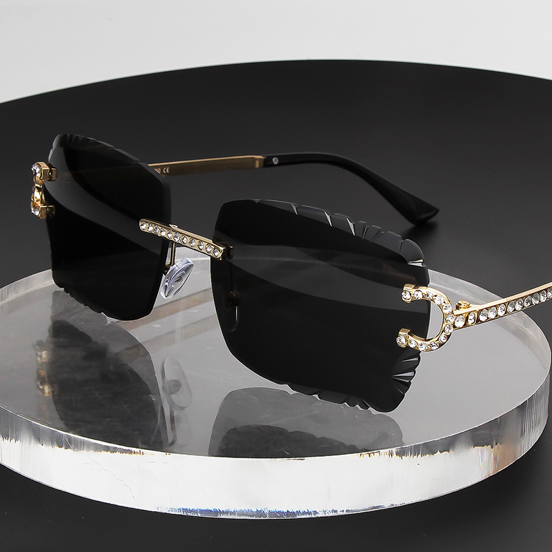 Fashion Rimless Square Sunglas - Luxury Lifestyle Store recension och pris