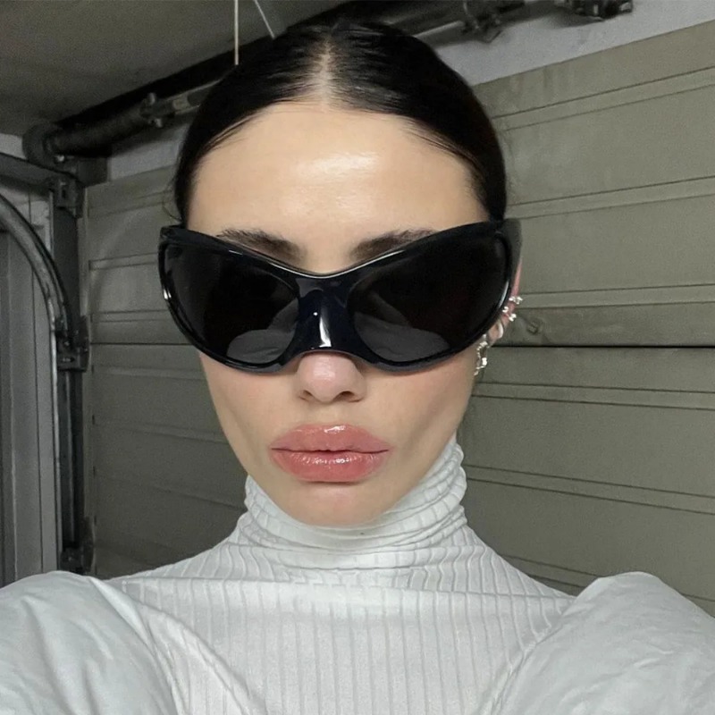 New Y2K Punk Sunglasses Women  - Luxury Lifestyle Store recension och pris