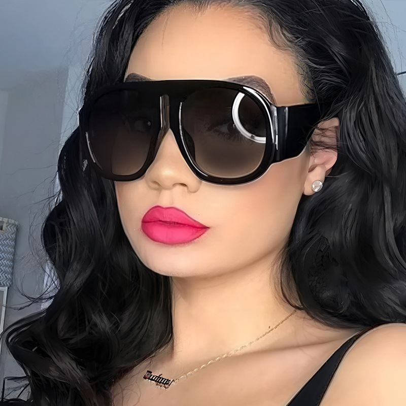 Vintage Luxury Brand Designer  - Luxury Lifestyle Store recension och pris